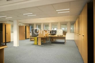 Bureau dans Écully à vendre Photo intérieure– Image 2 sur 5