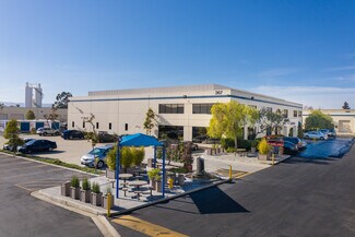 Plus de détails pour 357 Van Ness Way, Torrance, CA - Local d'activités à louer