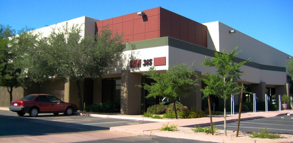 637 S 48th St, Tempe, AZ à louer - Photo de l’immeuble – Image 2 sur 22