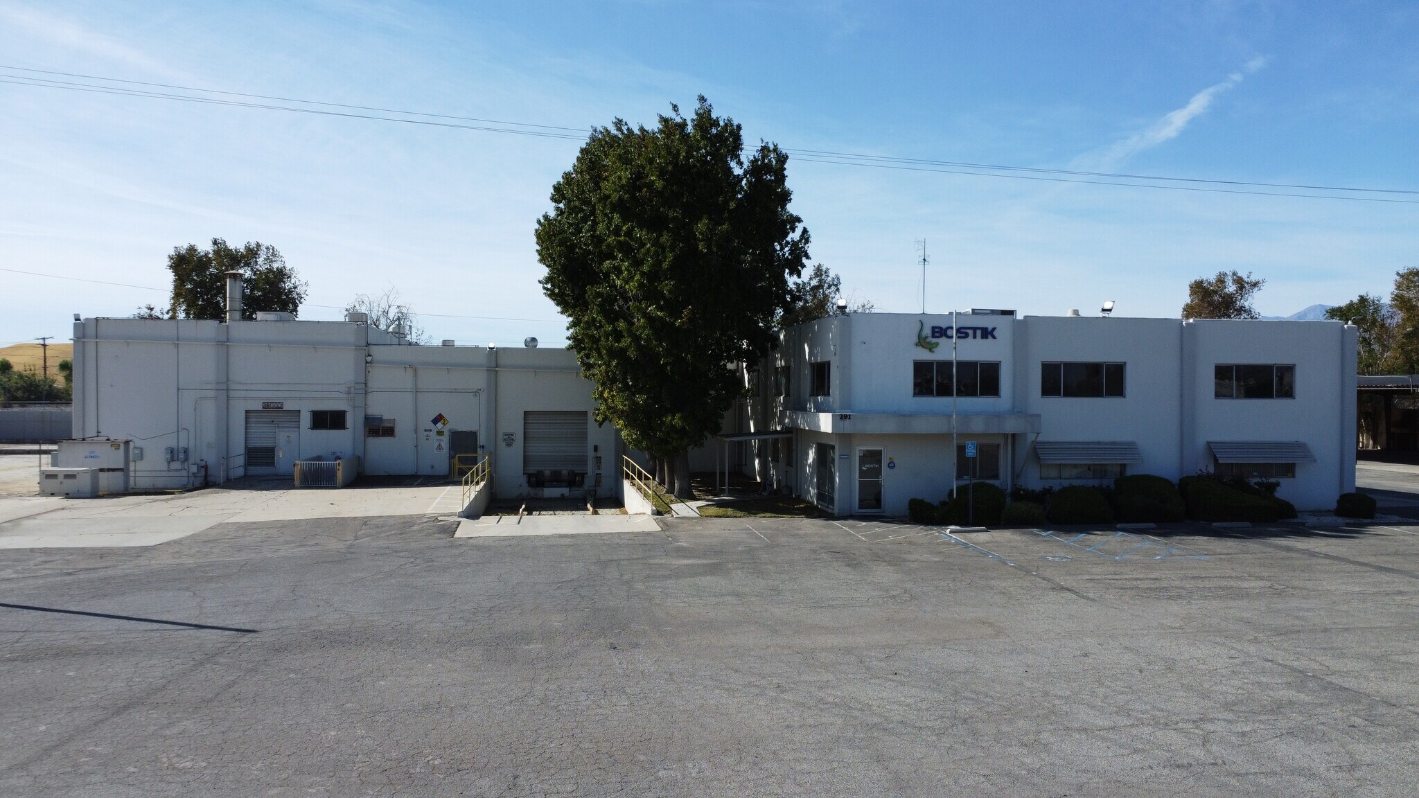 291 W Adams St, Colton, CA à vendre Photo de l’immeuble– Image 1 sur 5