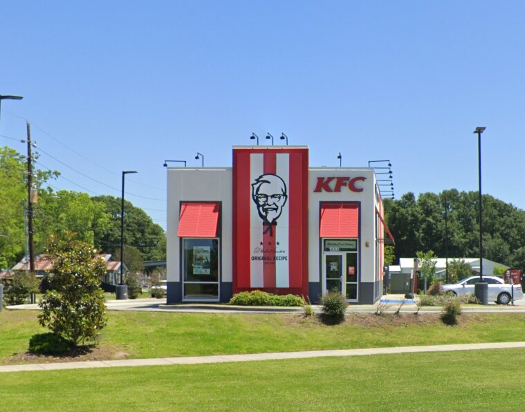 1300 N University Ave, Lafayette, LA à louer Photo de l’immeuble– Image 1 sur 2