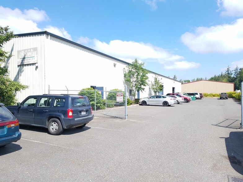 1790 Midway Ln, Bellingham, WA à louer - Photo de l’immeuble – Image 2 sur 5