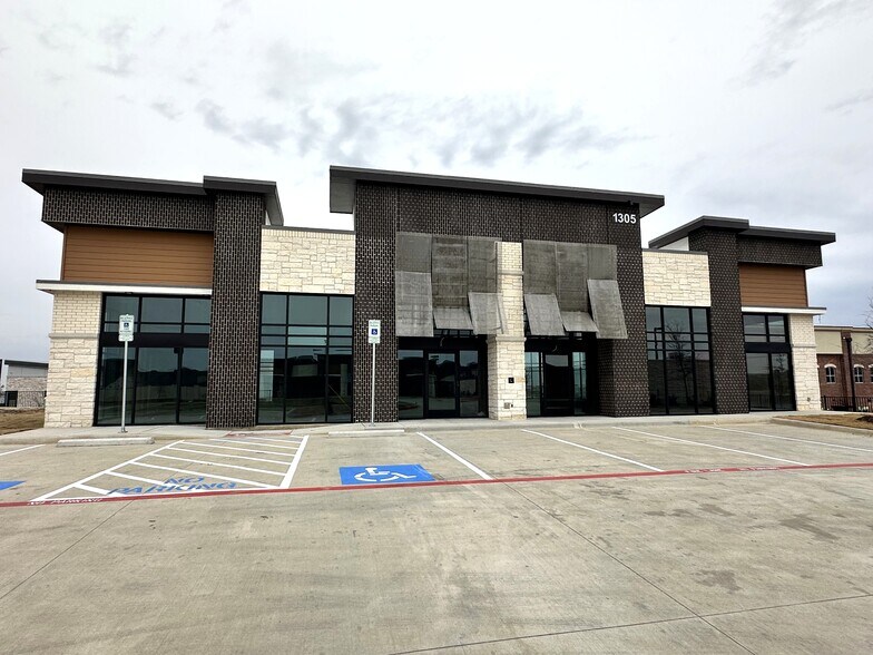 1212 S Preston Rd, Celina, TX à louer - Photo de l’immeuble – Image 2 sur 7