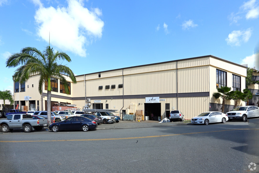 99-1405 Koaha Pl, Aiea, HI à louer - Photo de l’immeuble – Image 2 sur 19