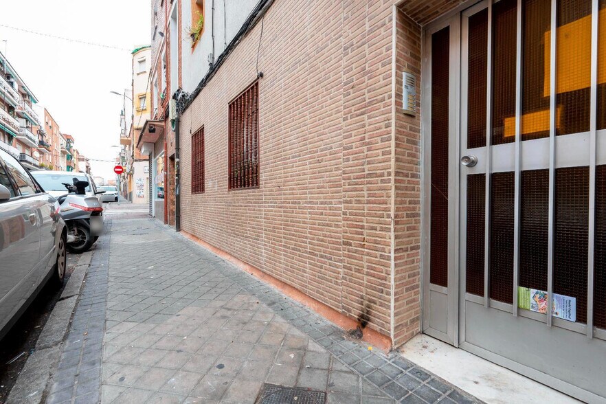Immeuble residentiel dans Madrid, Madrid à vendre - Photo principale – Image 1 sur 1