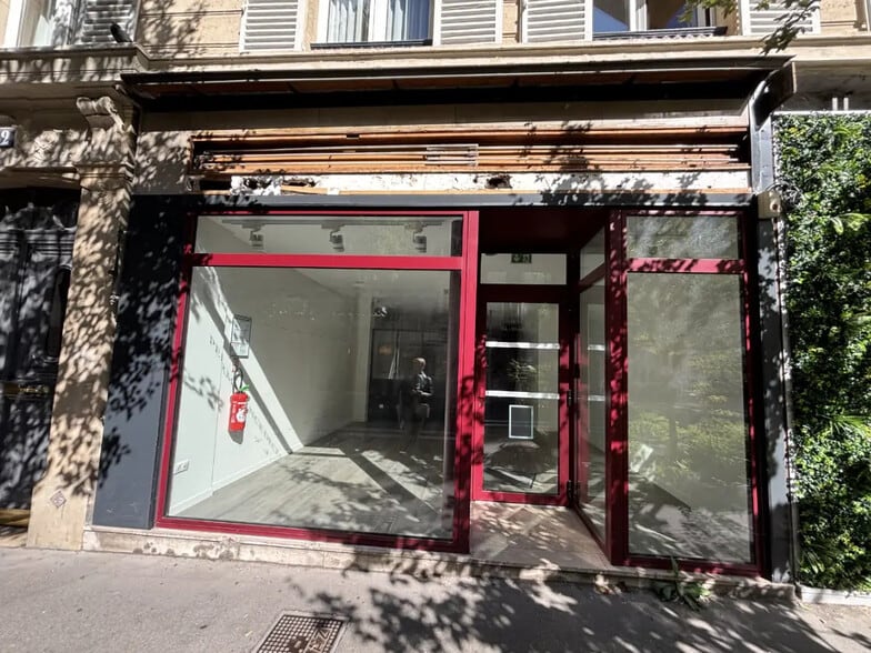 12 Rue Des Batignolles, Paris à louer - Photo de l’immeuble – Image 1 sur 14