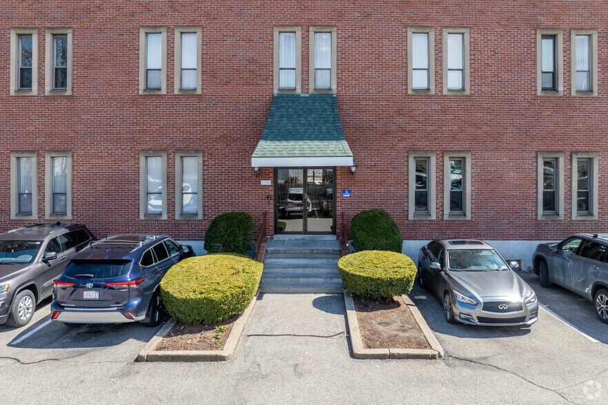 140 Wood Rd, Braintree, MA à vendre - Photo de l’immeuble – Image 3 sur 39