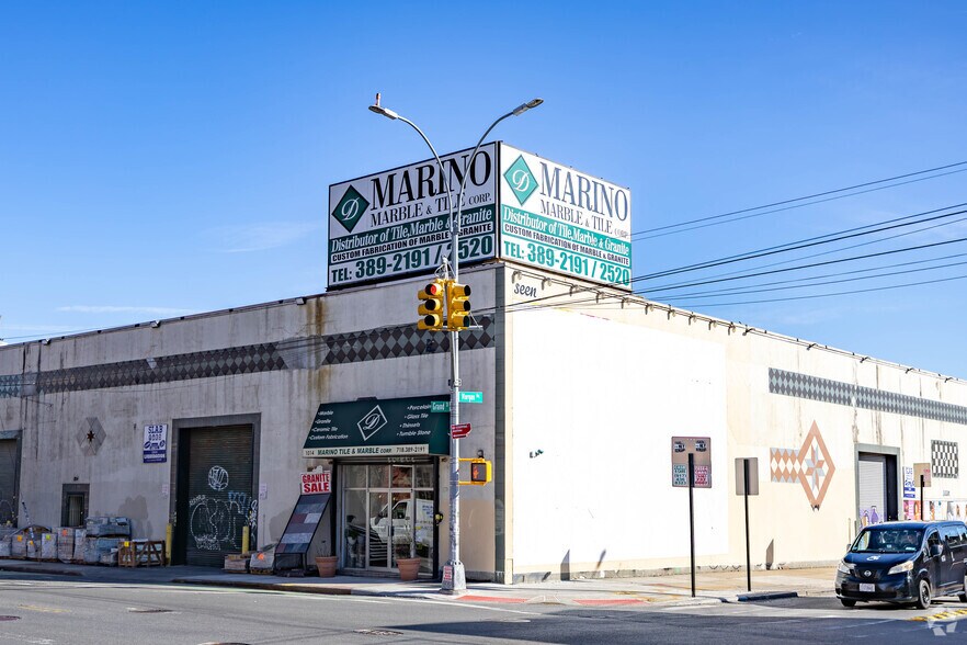 250 Morgan Ave, Brooklyn, NY à louer - Photo de l’immeuble – Image 2 sur 15