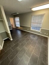 701 N Hermitage Rd, Hermitage, PA à louer Photo intérieure– Image 1 sur 8