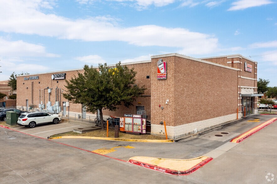 2875 Main St, Frisco, TX à louer - Photo de l’immeuble – Image 3 sur 4