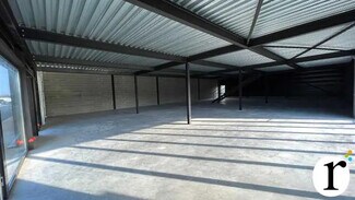 Plus de détails pour Local d'activités à louer