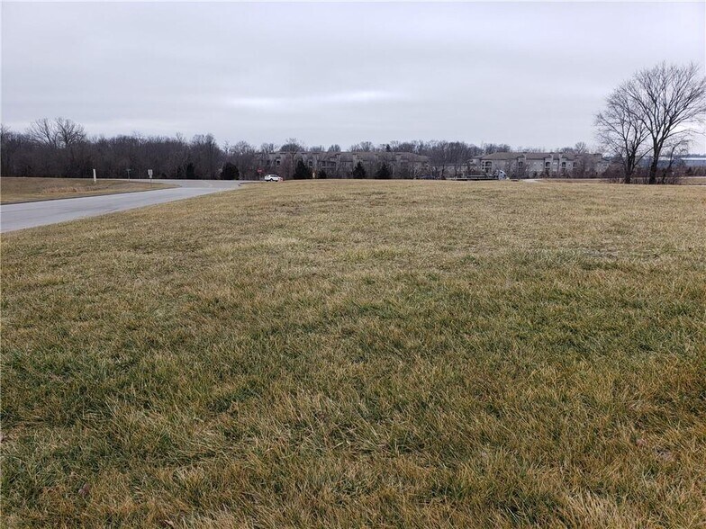2 Ooida Dr, Grain Valley, MO à vendre - Autre – Image 1 sur 1