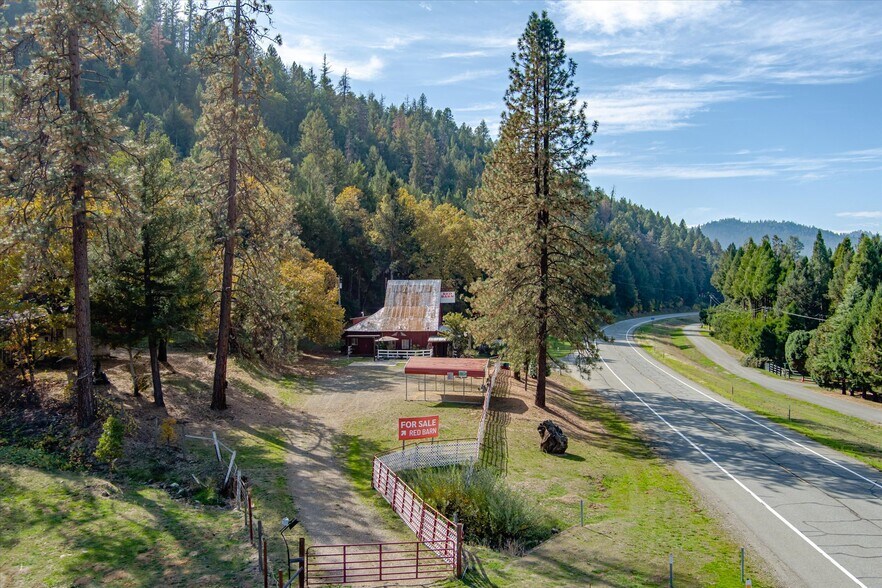 58988 State Highway 299, Douglas City, CA à vendre - Photo de l’immeuble – Image 2 sur 54