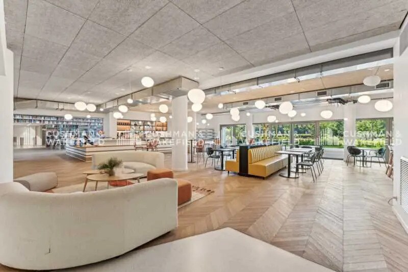 Bureau dans Boulogne-Billancourt à louer - Photo de l’immeuble – Image 3 sur 12