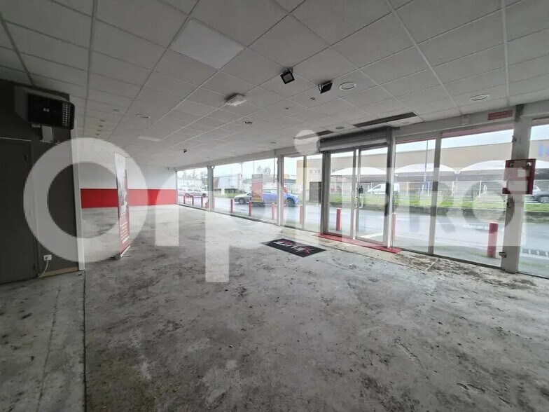 Local commercial dans Reims à louer - Photo de l’immeuble – Image 2 sur 9