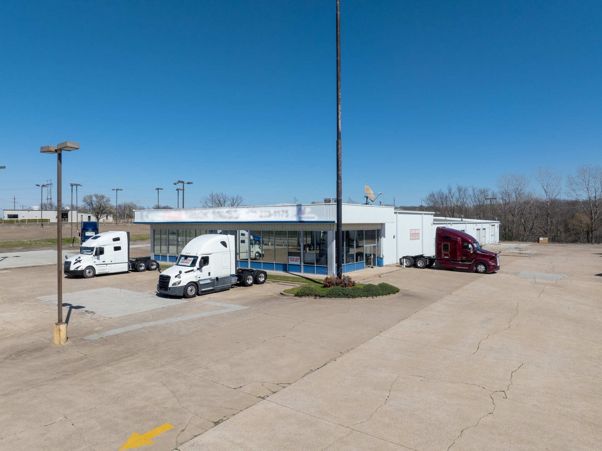 8300 New Sapulpa Rd, Tulsa, OK à louer Photo de l’immeuble– Image 1 sur 13