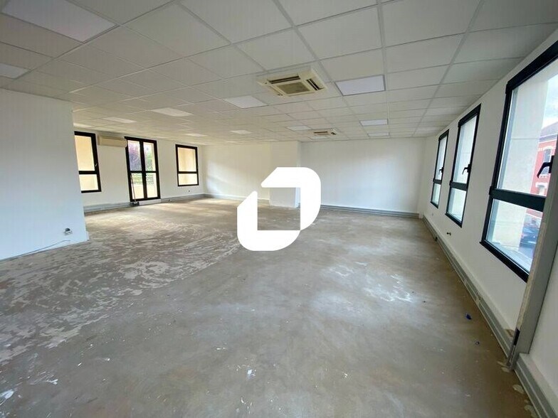 Bureau dans Asnieres Sur Seine à louer - Photo de l’immeuble – Image 3 sur 23