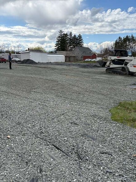 7602 Kuhns Dr, Trexlertown, PA à louer - Photo de l’immeuble – Image 2 sur 2