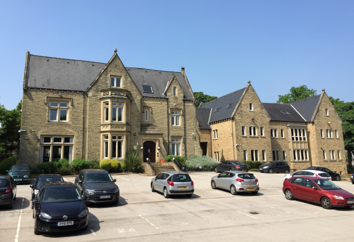 Holly Bank Ln, Huddersfield à louer - Photo principale – Image 1 sur 1