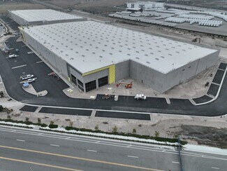 Plus de détails pour 1 Via De La Amistad Rd, San Diego, CA - Industriel/Logistique à louer