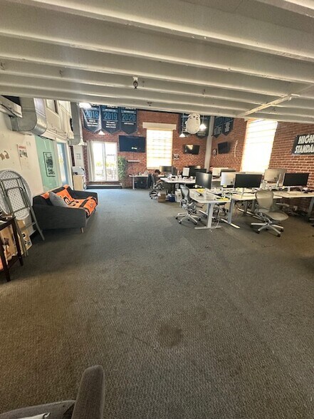 3435 Cesar Chavez, San Francisco, CA à louer - Photo de l’immeuble – Image 3 sur 26