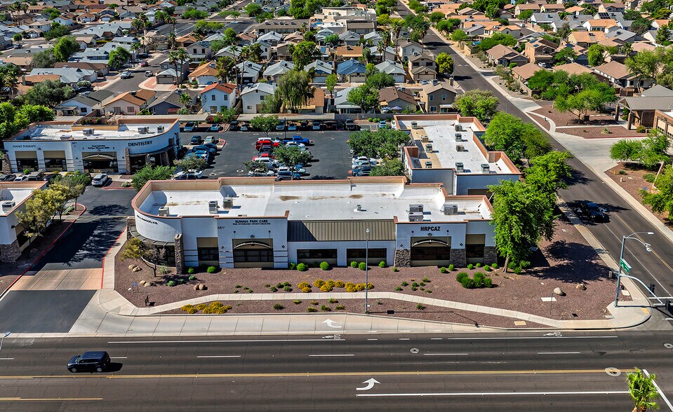 8877 W Union Hills Dr, Peoria, AZ à vendre - Photo de l’immeuble – Image 1 sur 2