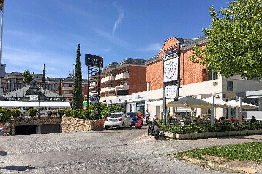 Avenida De Europa, 27, Madrid, Madrid à louer - Photo de l’immeuble – Image 2 sur 2