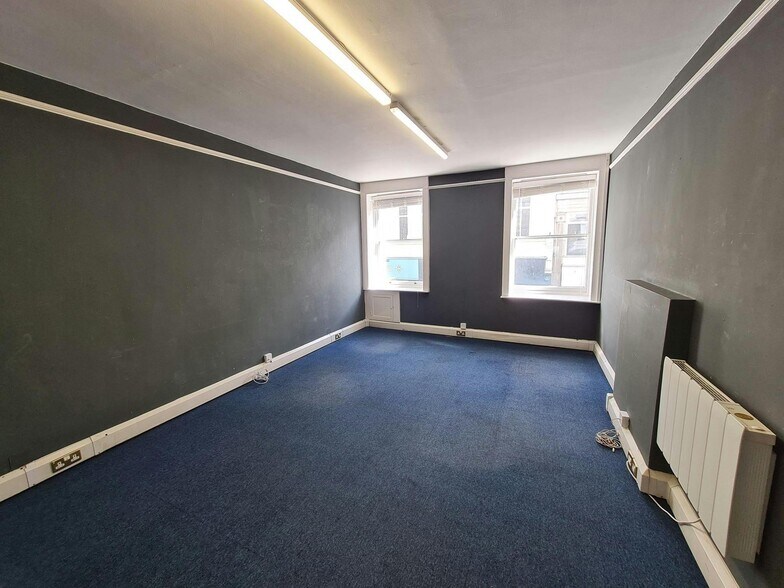 53-53A George St, Richmond à louer - Photo de l’immeuble – Image 2 sur 3