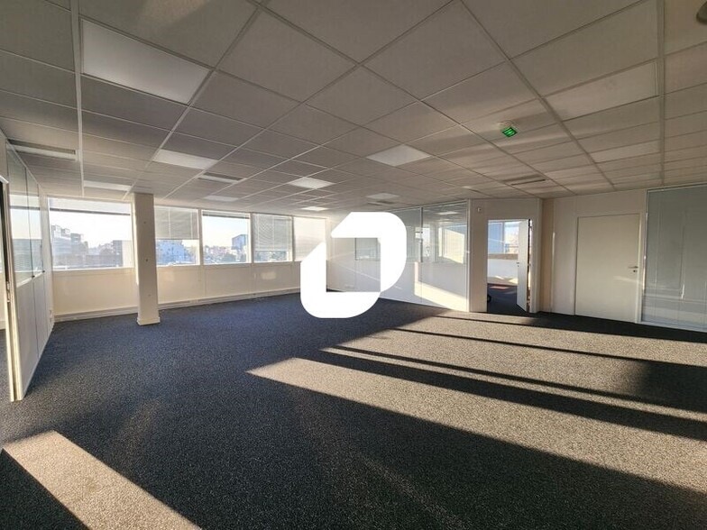 Bureau dans Vélizy-Villacoublay à louer - Photo de l’immeuble – Image 2 sur 9