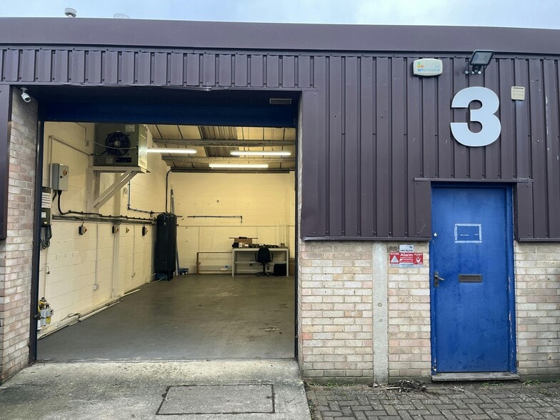 Bicester Rd, Aylesbury à vendre - Photo de l’immeuble – Image 2 sur 16