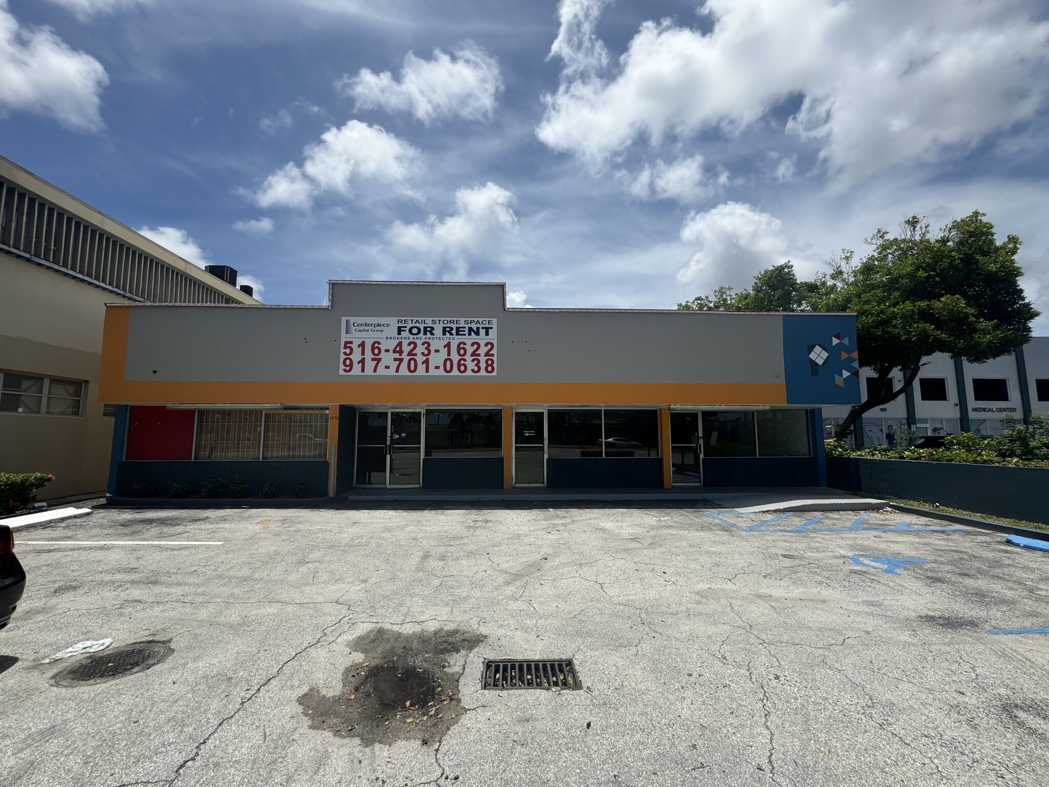 1870 NE 163rd St, Miami, FL à louer Photo de l’immeuble– Image 1 sur 6