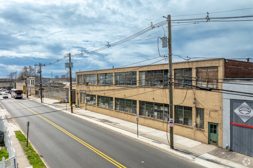 487-621 Hillside Ave, Hillside, NJ à louer - Photo de l’immeuble – Image 2 sur 11