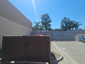 1555 S Baker Ave, Ontario, CA à louer Photo intérieure– Image 2 sur 13