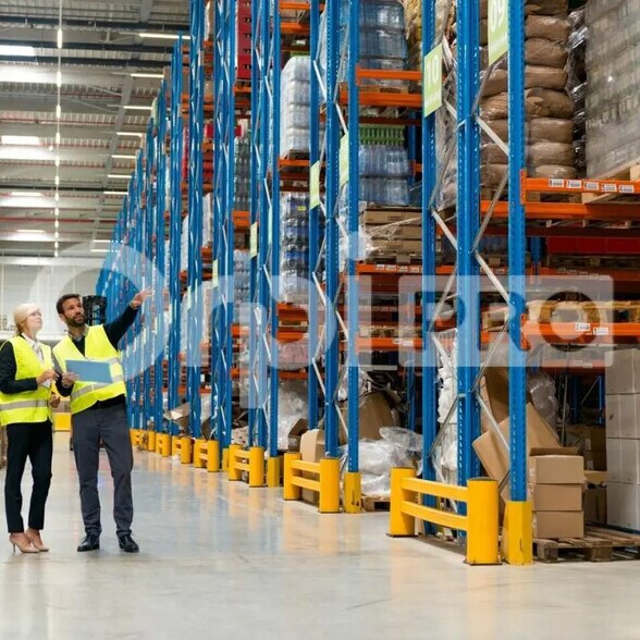 Local d'activités dans Tremblay-en-France à vendre - Photo de l’immeuble – Image 2 sur 5