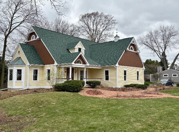 W62N225 Washington Ave, Cedarburg, WI à louer Photo principale– Image 1 sur 14
