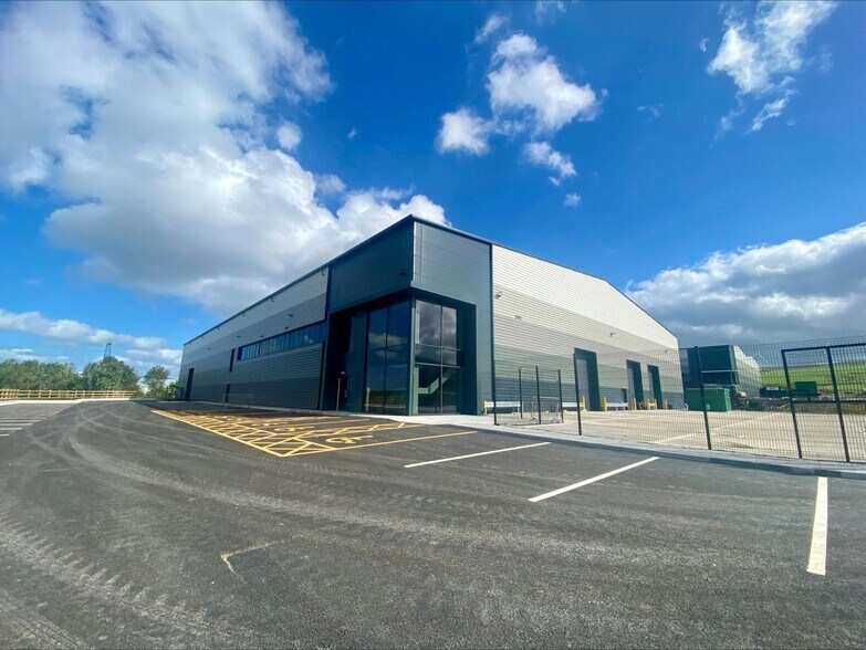 64 Accrington Rd, Burnley à louer - Photo de l’immeuble – Image 3 sur 6