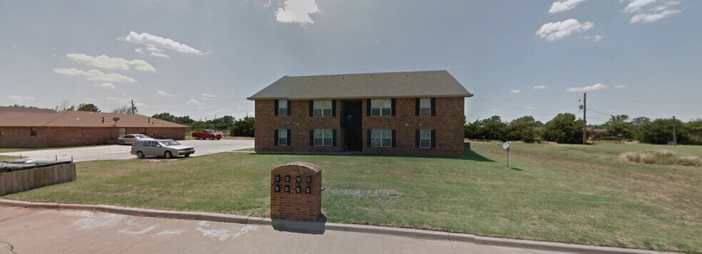 213 Wheatland Dr, Fairview, OK à vendre - Photo de l’immeuble – Image 2 sur 2