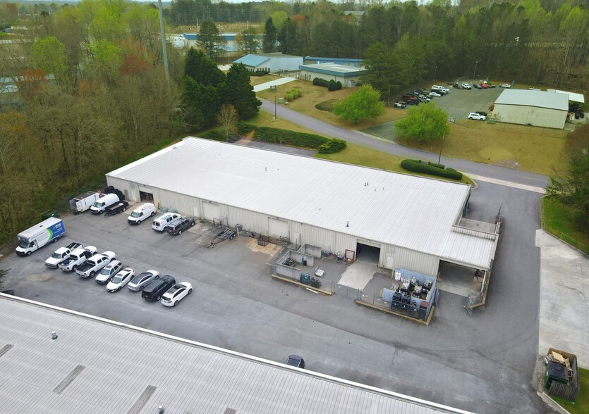 1479 Ventura Dr, Cumming, GA à vendre - Photo de l’immeuble – Image 3 sur 28