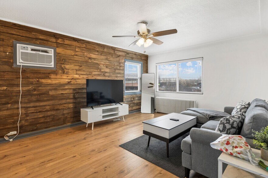 3525 S Bannock St, Englewood, CO à vendre - Photo de l’immeuble – Image 3 sur 48