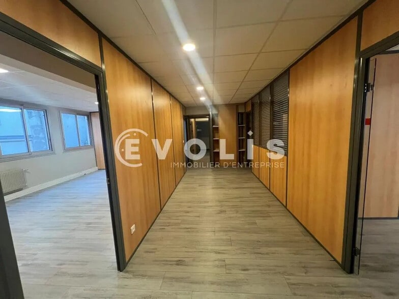 Bureau dans Paris à louer - Photo de l’immeuble – Image 2 sur 12