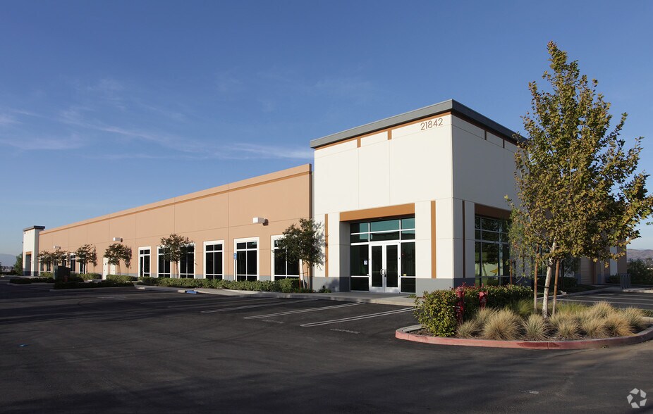 21840 Cactus Ave, Riverside, CA à louer - Photo de l’immeuble – Image 3 sur 7