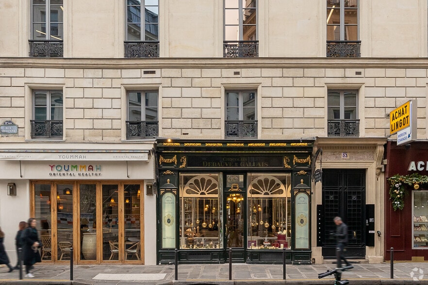 33 Rue Vivienne, Paris à louer - Photo de l’immeuble – Image 3 sur 8