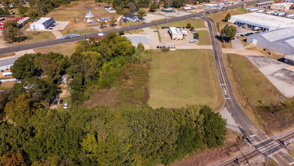 000 W Point Tap Dr, Palestine, TX à vendre - Photo de l’immeuble – Image 3 sur 10