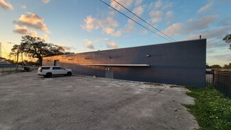 1871 NW North River Dr, Miami FL - Immobilier d'entreprise