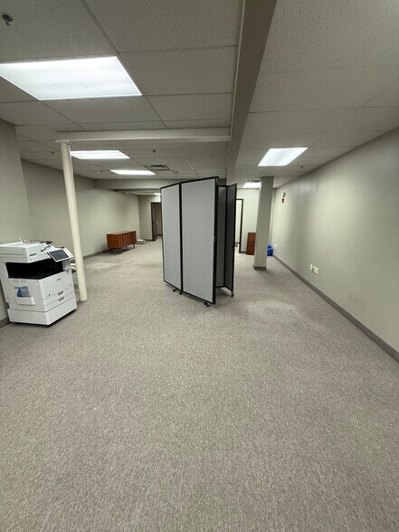332 E State Route 4, Paramus, NJ à louer - Photo de l’immeuble – Image 2 sur 7