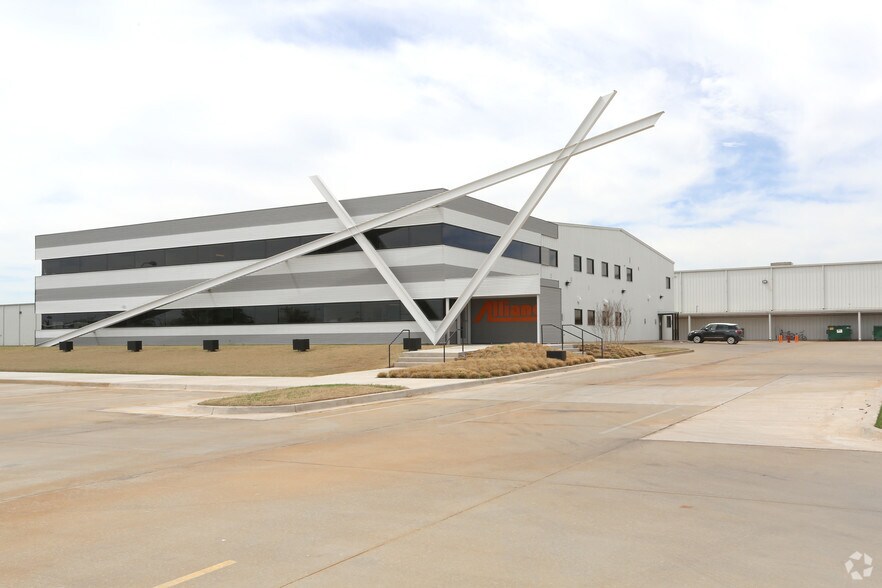 3333 S Council Rd, Oklahoma City, OK à vendre - Photo principale – Image 1 sur 31