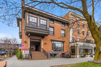 Plus de détails pour 417 Broadway, Saratoga Springs, NY - Local commercial à vendre