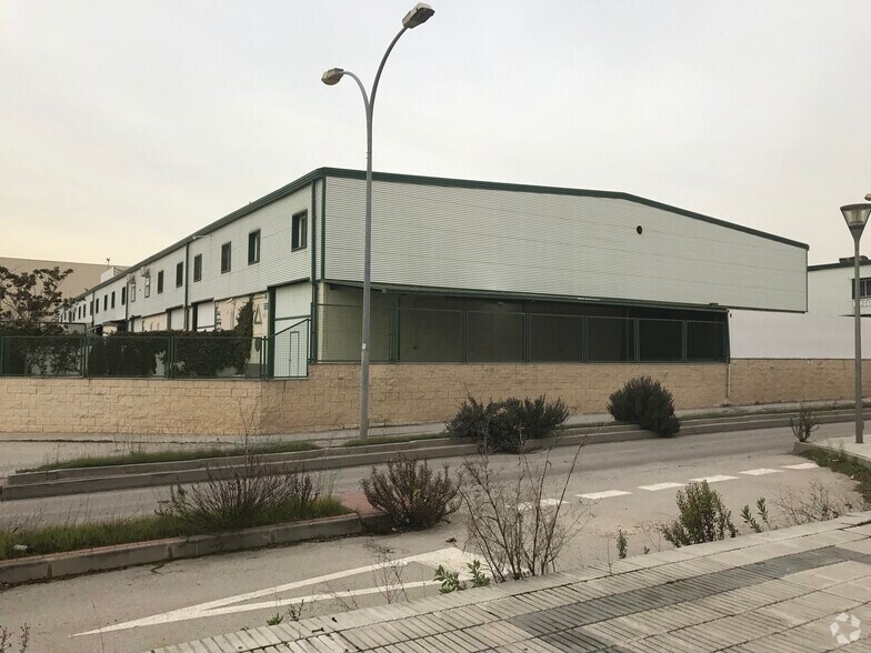 Industriel/Logistique dans Velilla de San Antonio, Madrid à vendre - Photo de l’immeuble – Image 2 sur 3