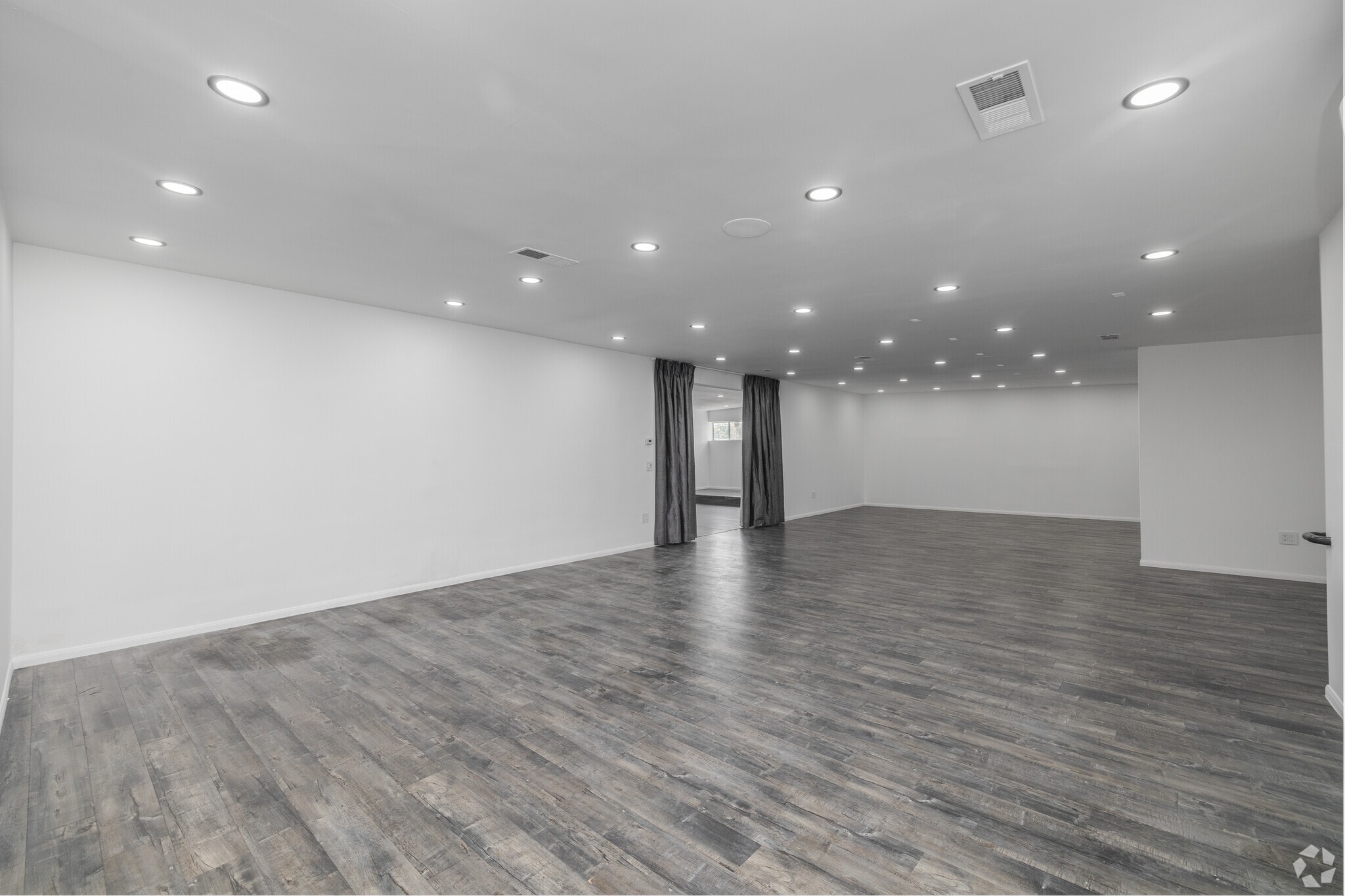 1107 S Robertson Blvd, Los Angeles, CA à louer Photo intérieure– Image 1 sur 10