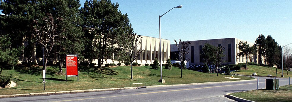 200 Clearbrook Rd, Elmsford, NY à louer - Photo de l’immeuble – Image 2 sur 17